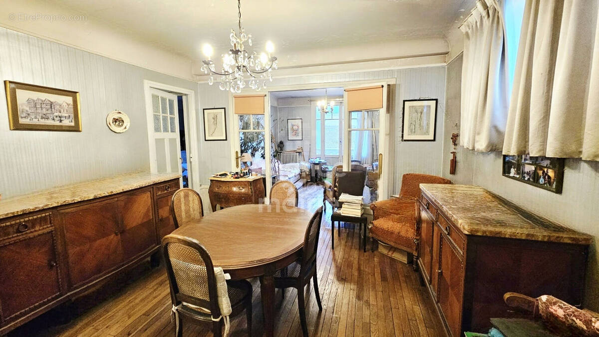 Appartement à ASNIERES-SUR-SEINE