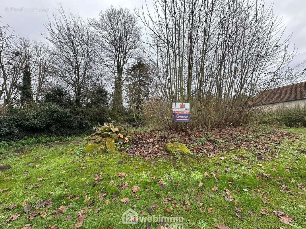 Contactez nous rapidement - Terrain à NOUVION-LE-VINEUX