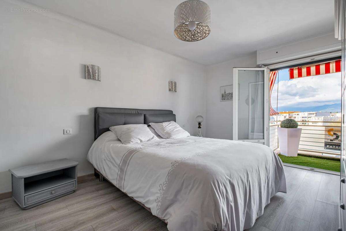 Appartement à CAGNES-SUR-MER