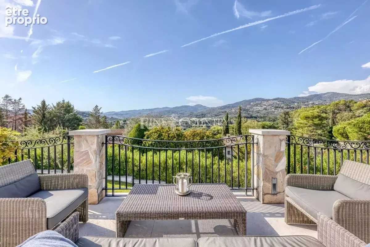 Vente villa  à Mandelieu avec piscine  et vue panoramique - photo 4