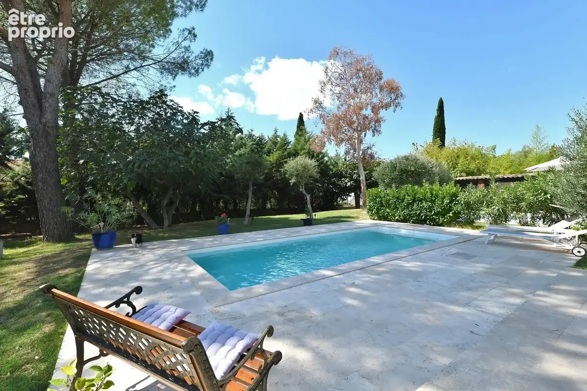 Maison méridionale de 230 m² avec maison d’invités, piscine et jardin dans Uzès - photo 20