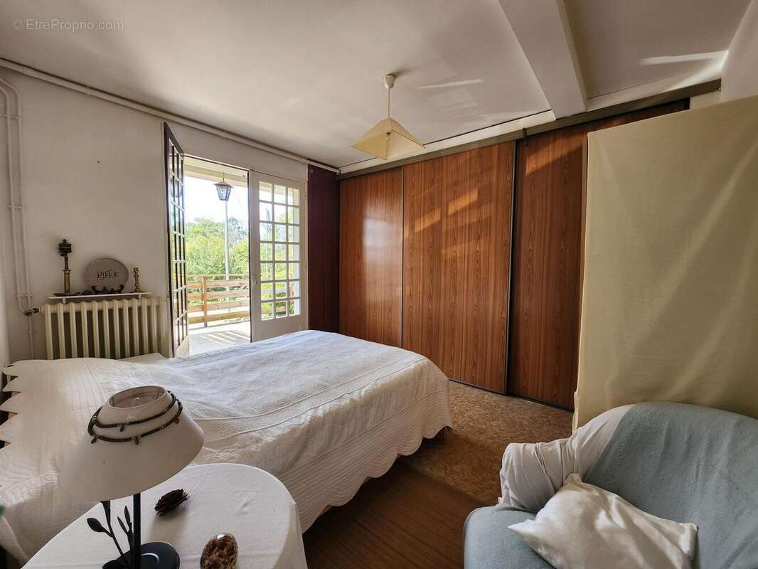 Photo 6 - Commerce à CAZAUBON