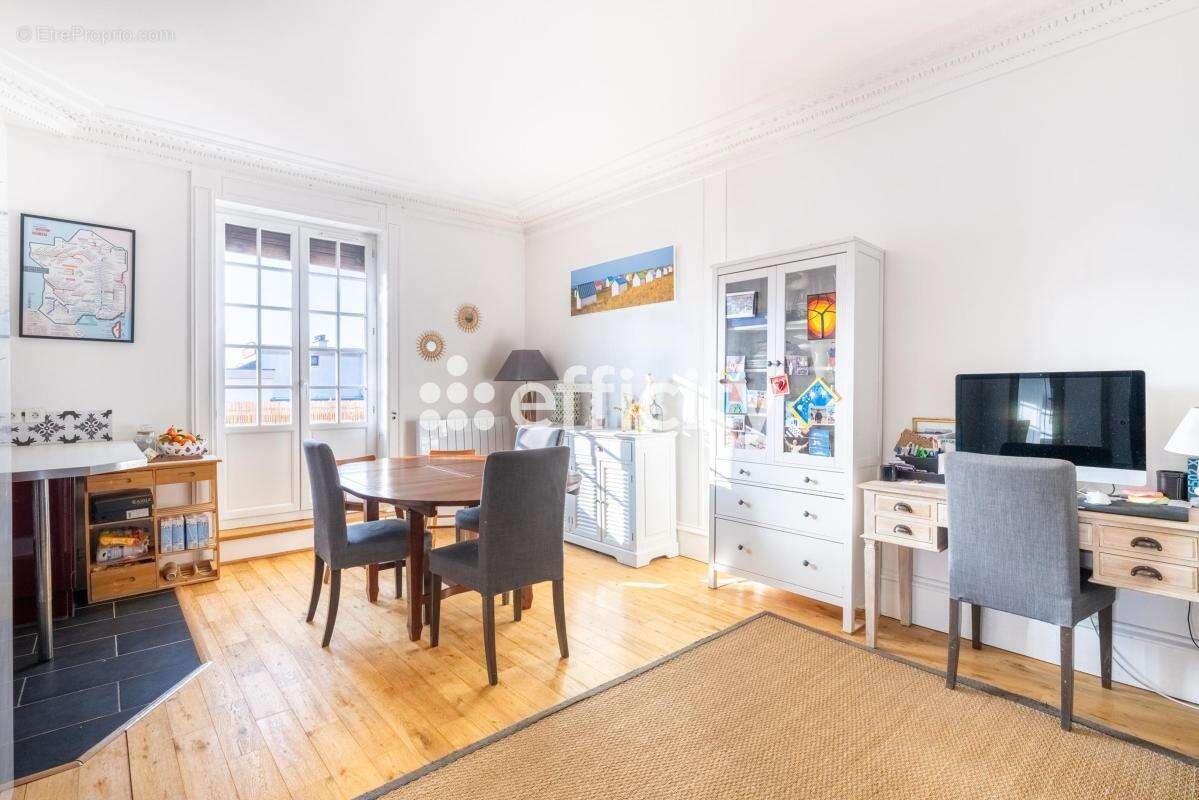 Appartement à RAMBOUILLET