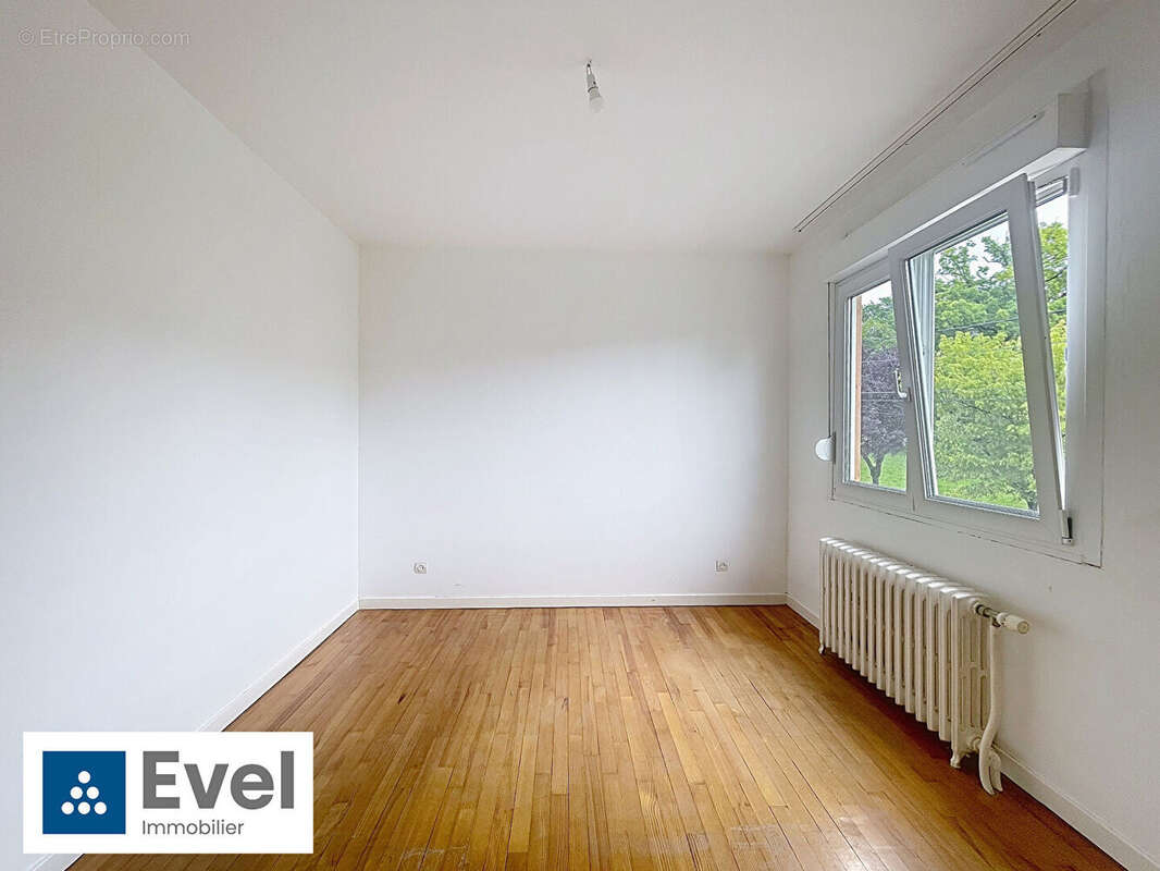 Maison à RECHICOURT-LE-CHATEAU