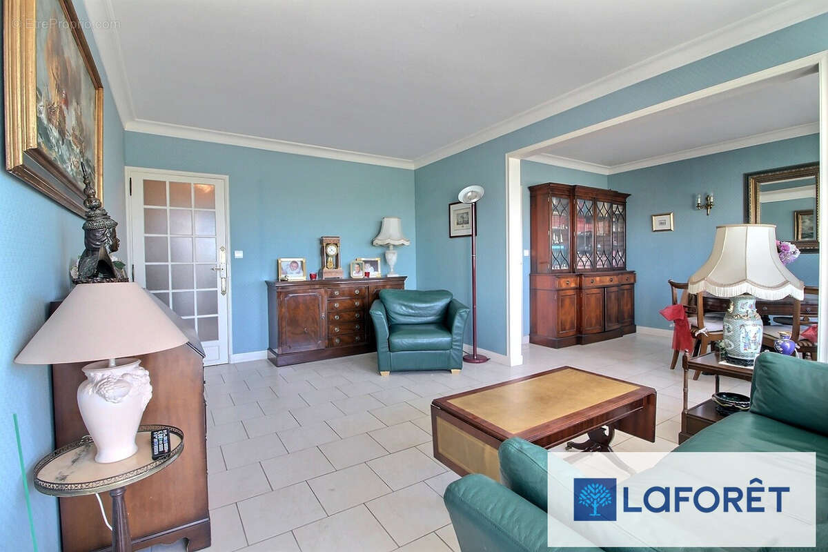 Appartement à RIS-ORANGIS