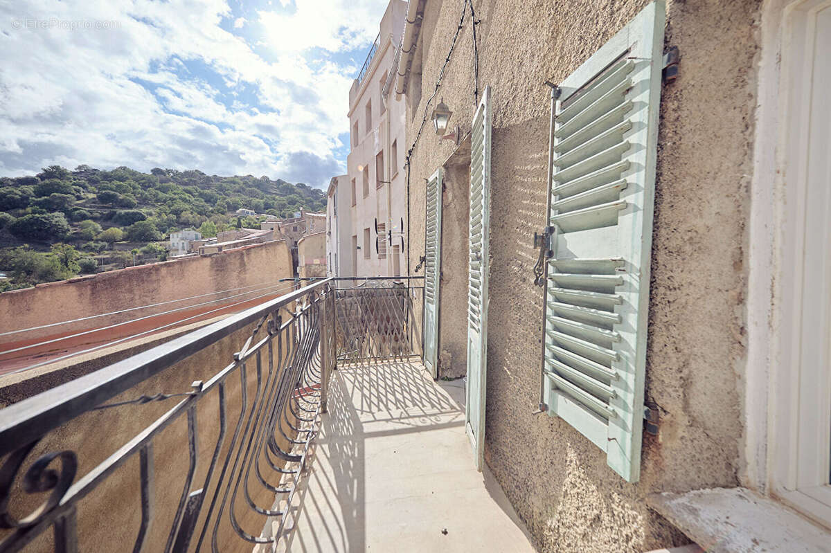 Appartement de village 190 m2 à restaurer à Santa-Reparata-Di-Balagna - photo 3