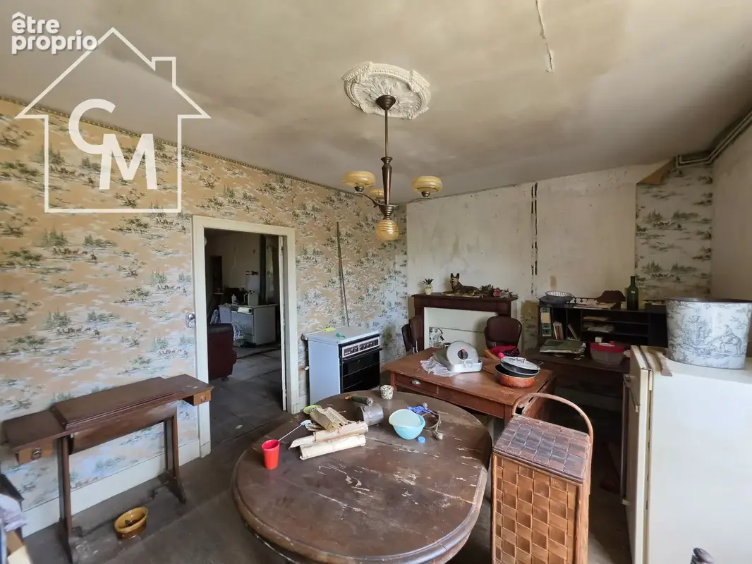 Maison de campagne à rénover avec dépendances et terrain de plus d'un hectare - photo 6