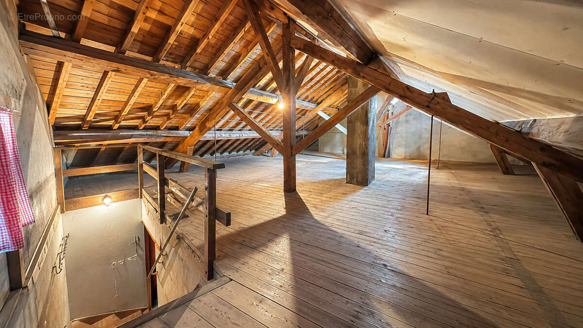 Appartement à TANINGES