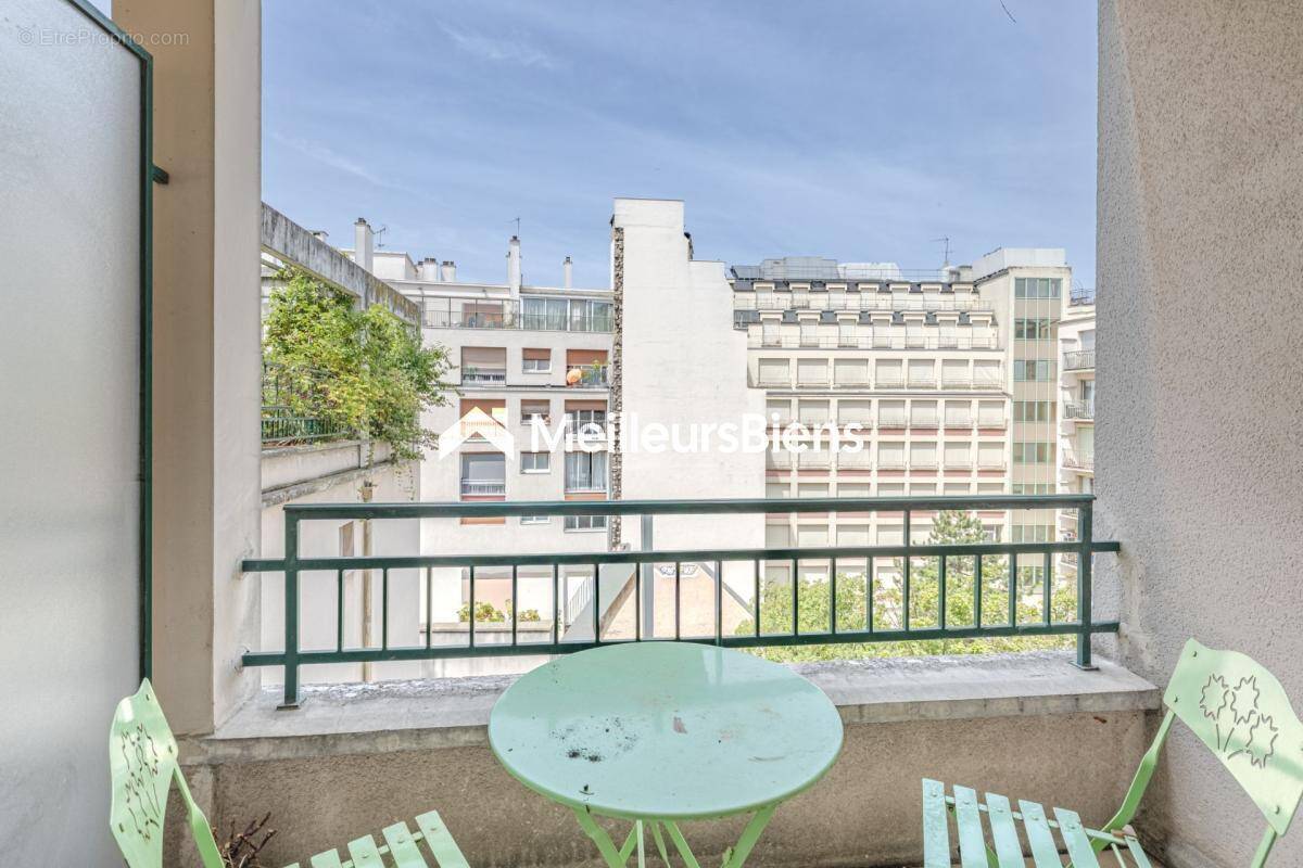 Appartement à PARIS-10E