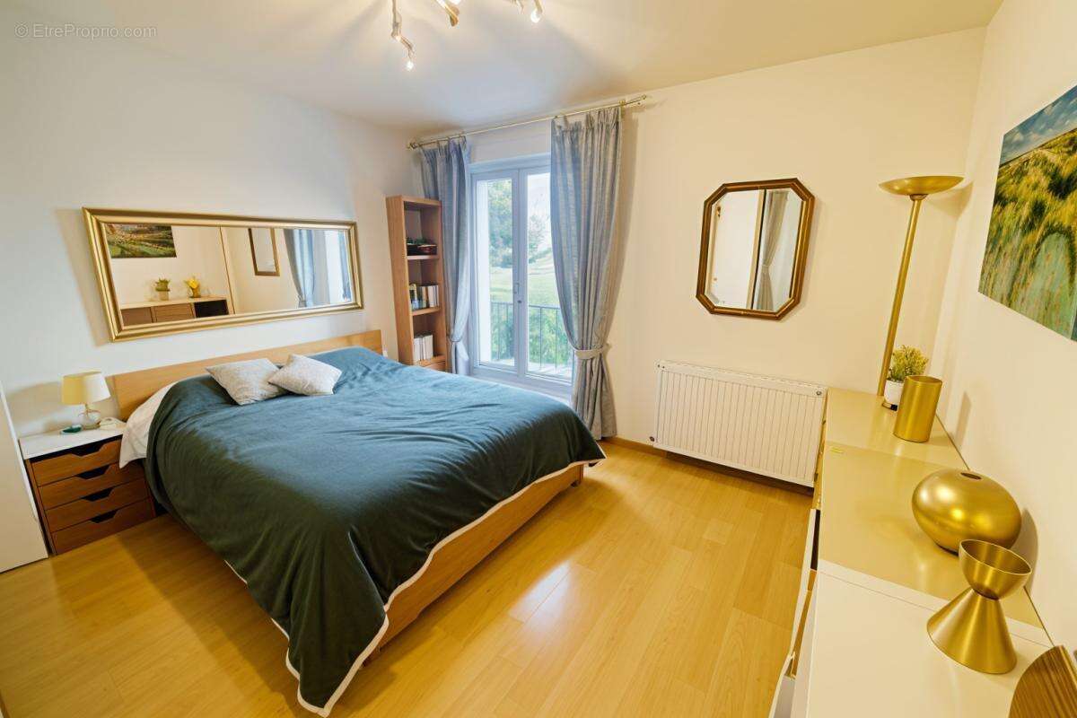 Maison à CHAMPS-SUR-MARNE