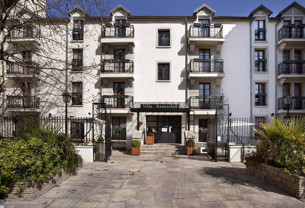 Appartement à MONTROUGE