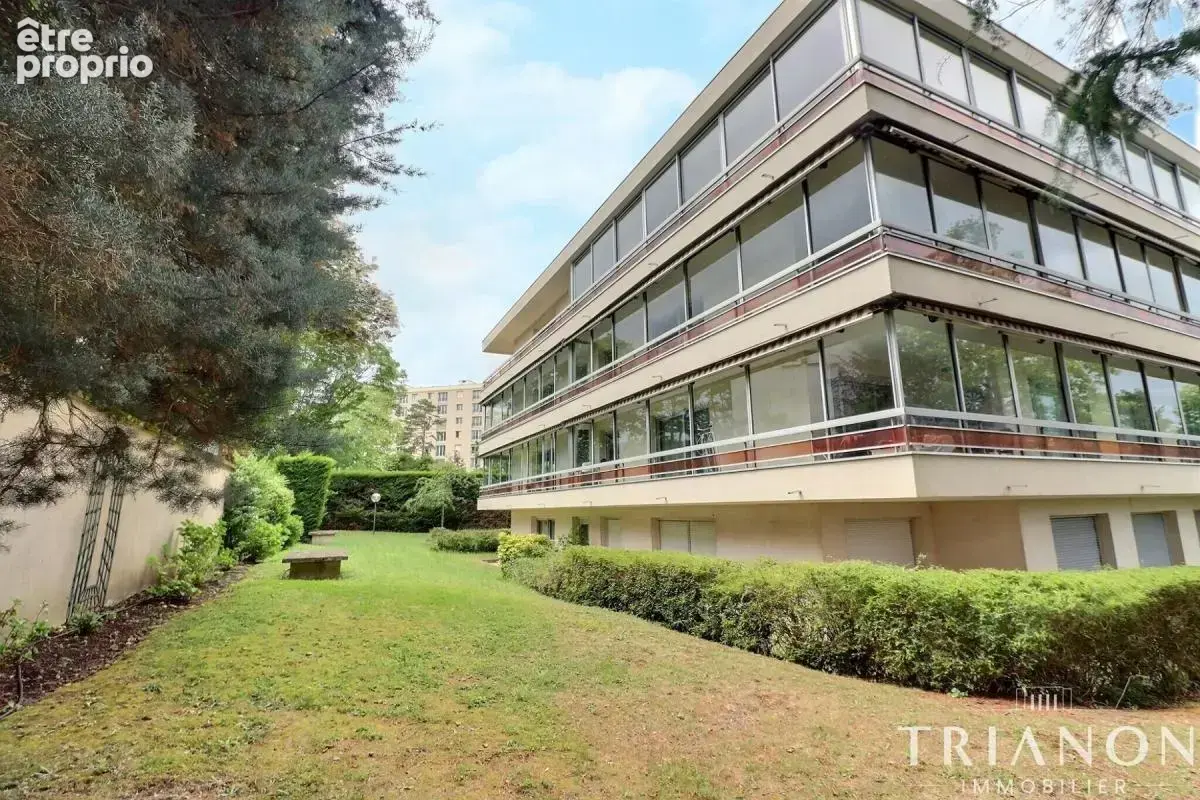 Grand appartement avec exterieur et ascenseur - photo 10