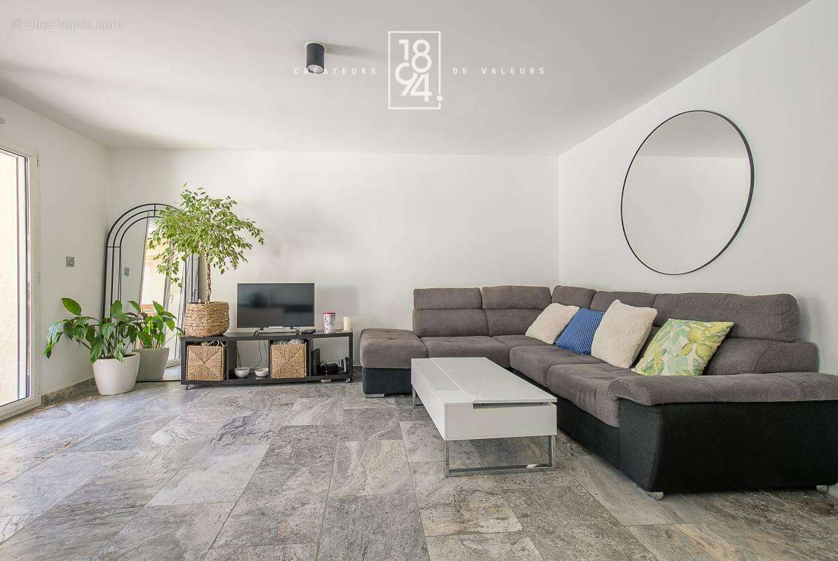 Appartement à MARSEILLE-8E