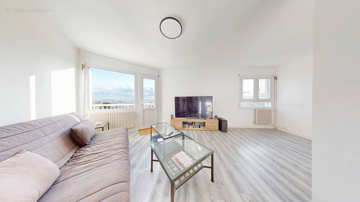 Appartement à SARTROUVILLE