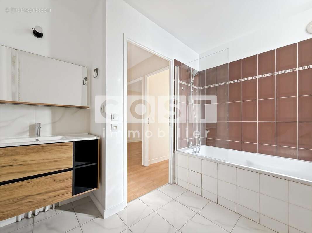 Appartement à GENNEVILLIERS