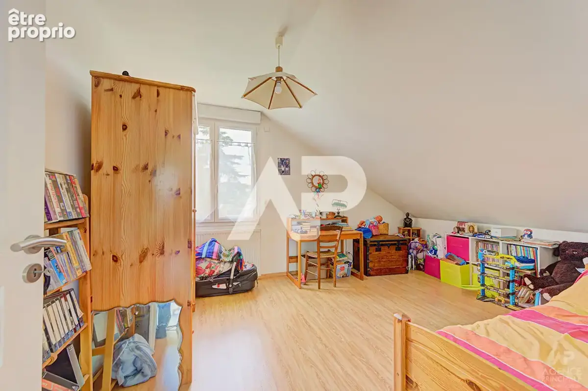 Maison Suresnes 7 pièce(s) 161m² - photo 8
