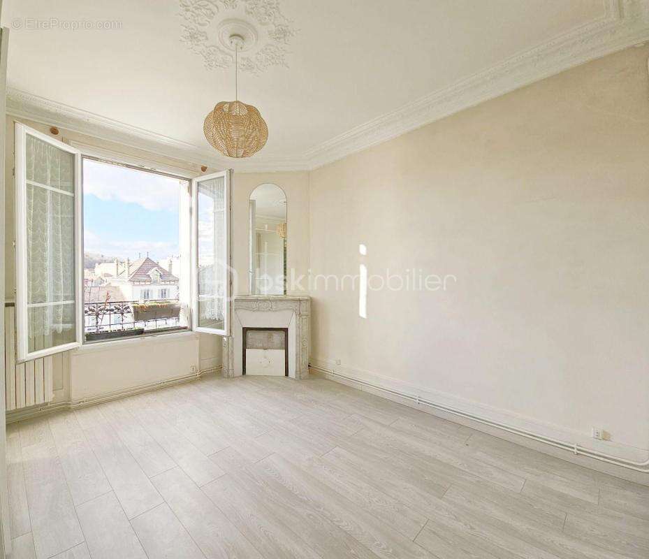 ROSNY CENTRE -  Appartement  - 3P 51m² - charme de l'ancien - à 2 pas du RER E Rosny Sous Bois - photo 5