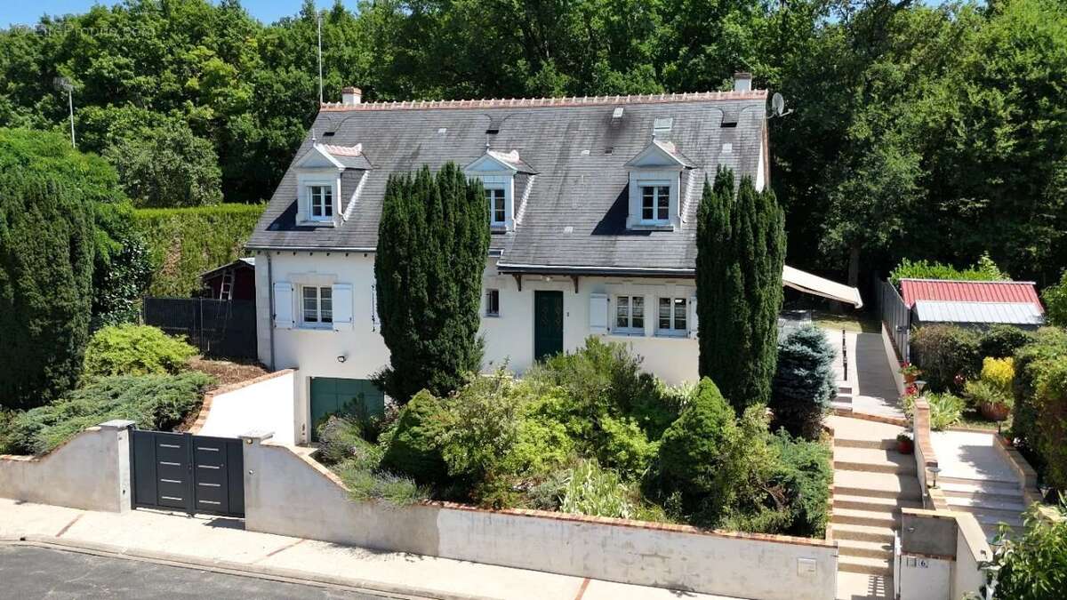 Maison à LA CROIX-EN-TOURAINE