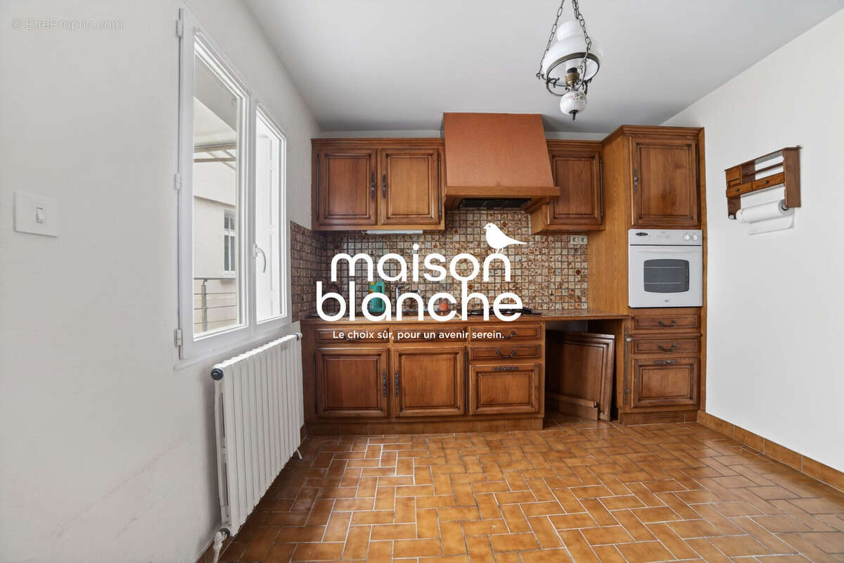 Maison 86 m² à Parthenay  - photo 5