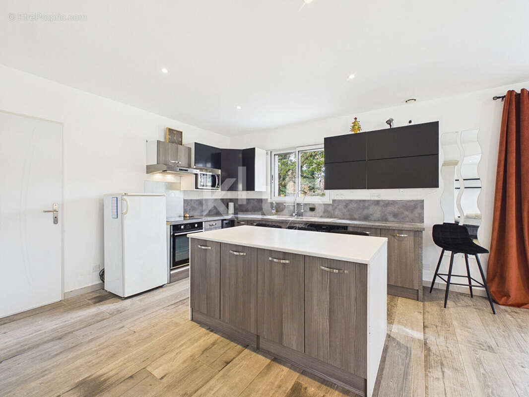 Maison à GINASSERVIS