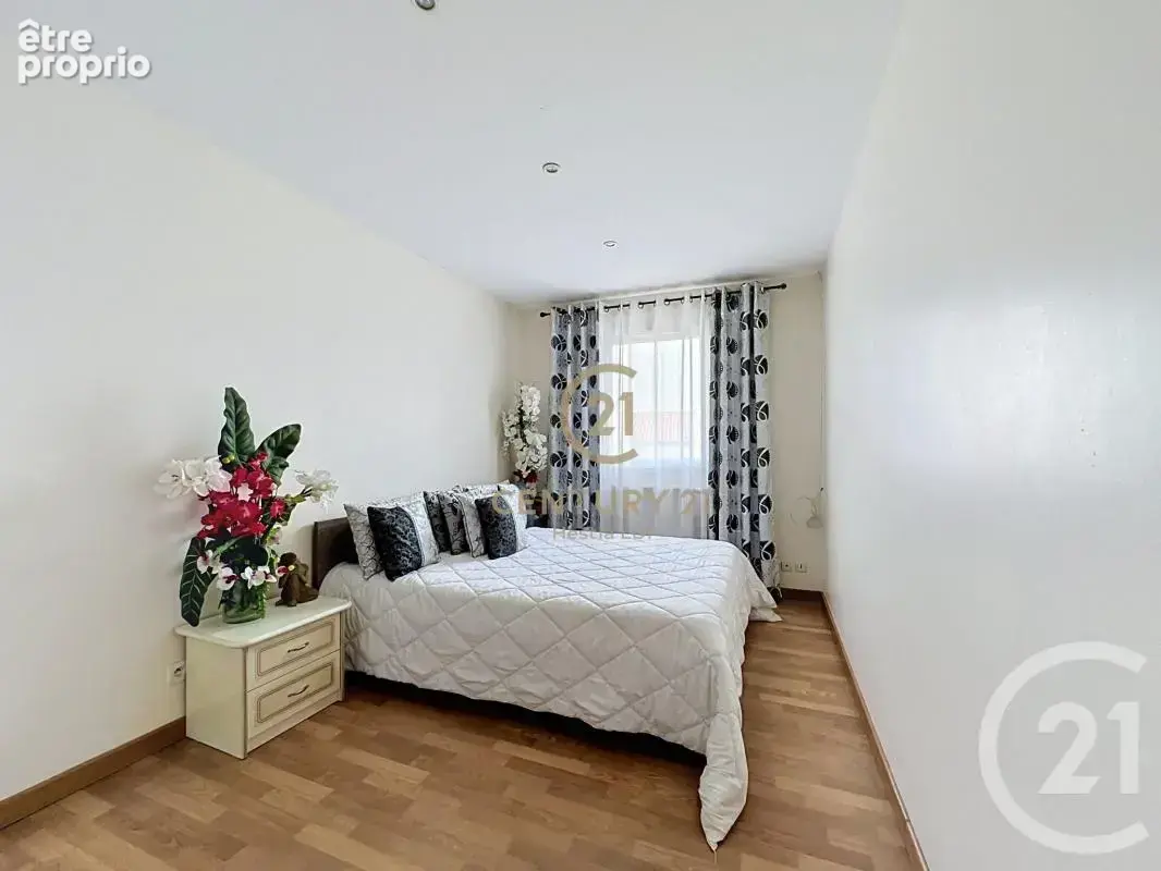 Maison 117 m² à Givors  - photo 9