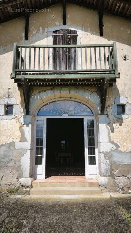 Maison à POUILLON
