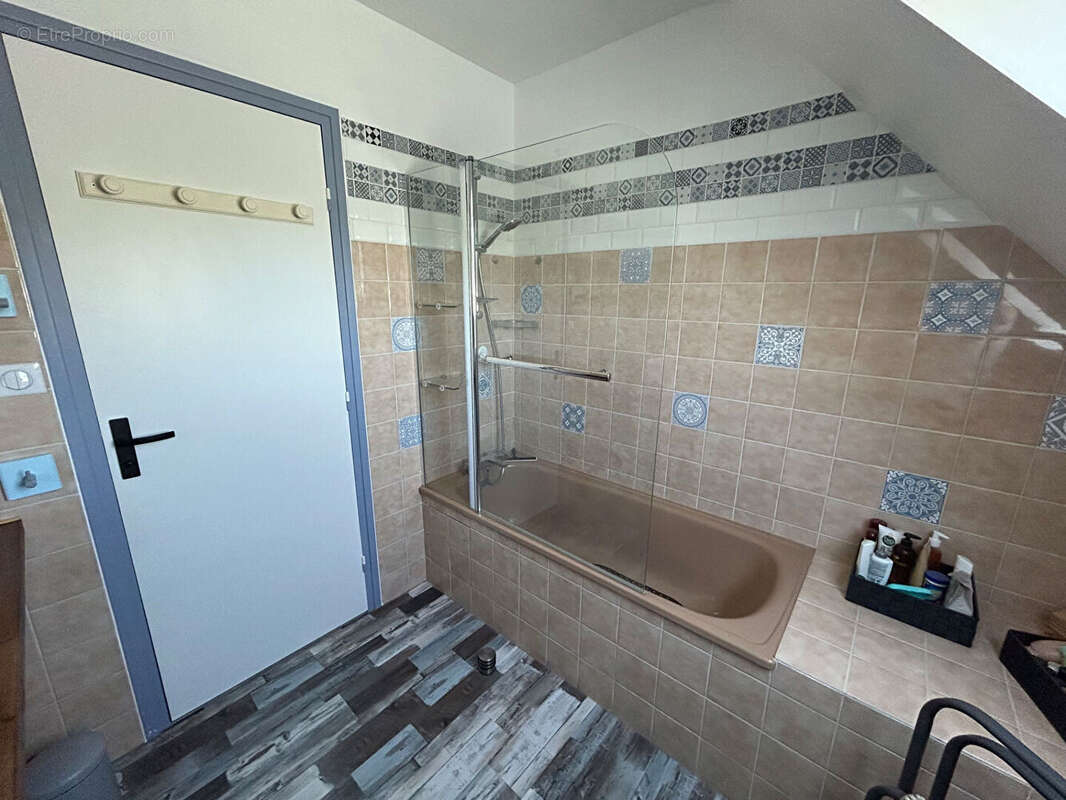 PLOUGAR : Maison  6 pièces-109 m2 - photo 9