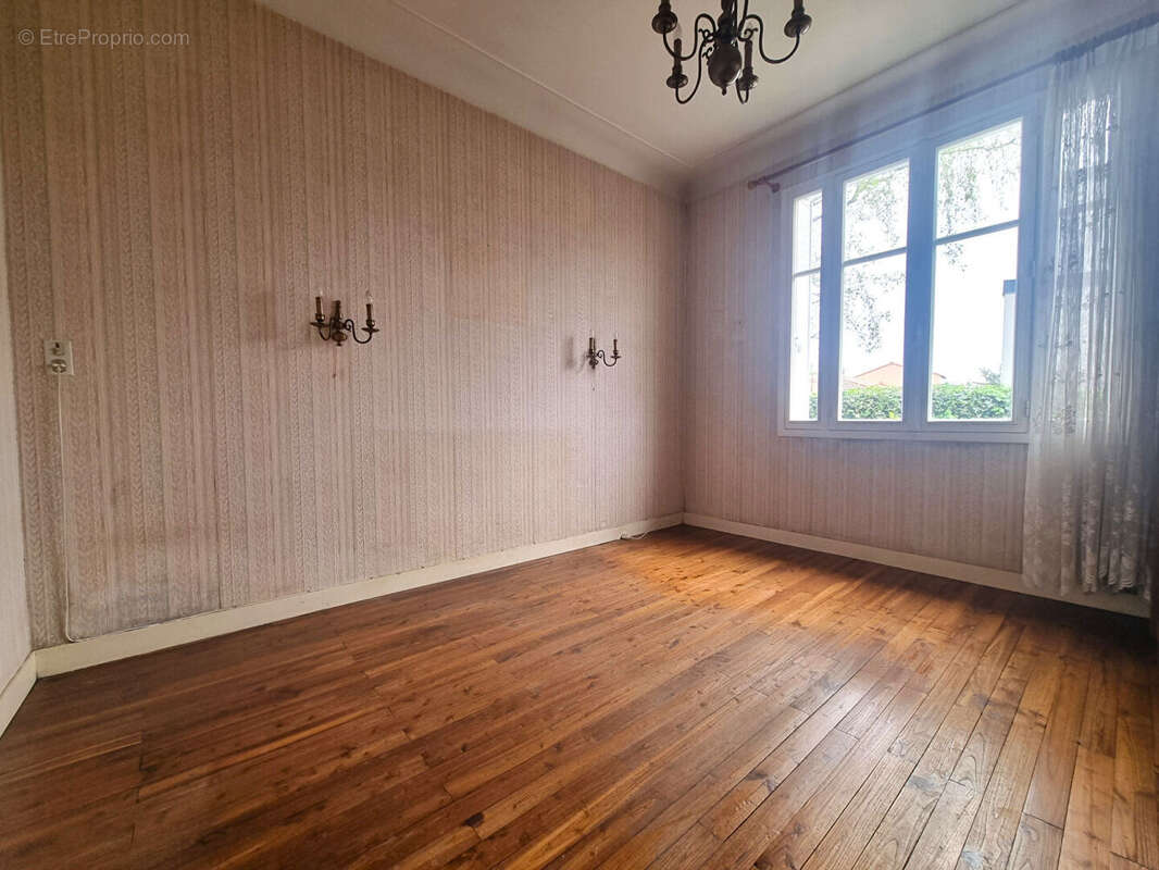 Maison à SAINT-SEBASTIEN-SUR-LOIRE