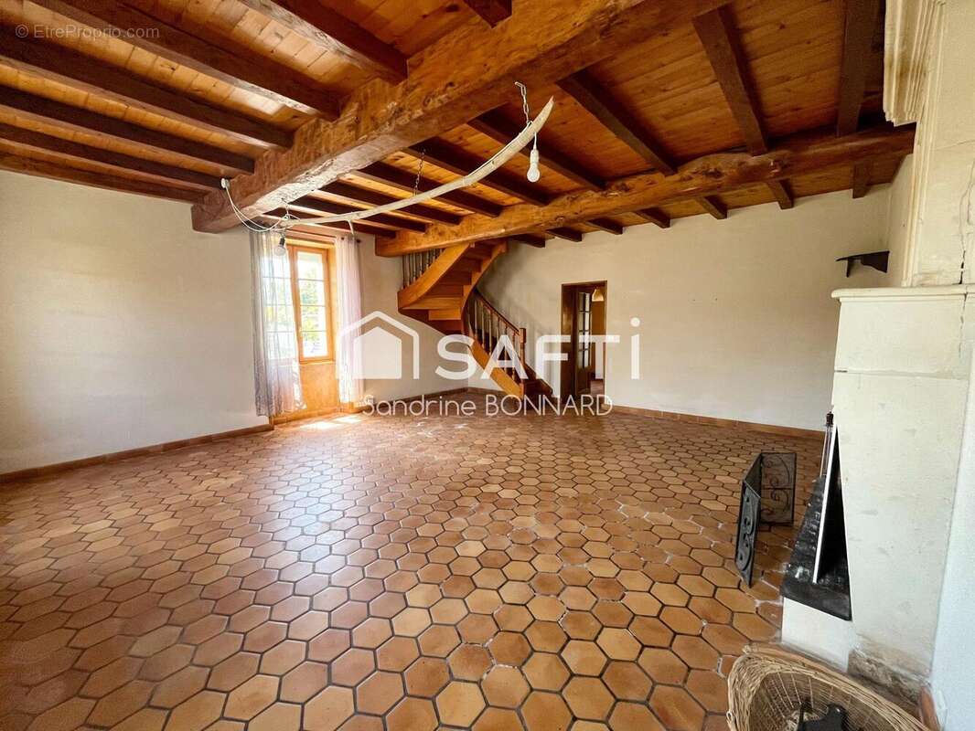 Maison 105 m² à Semussac  - photo 4