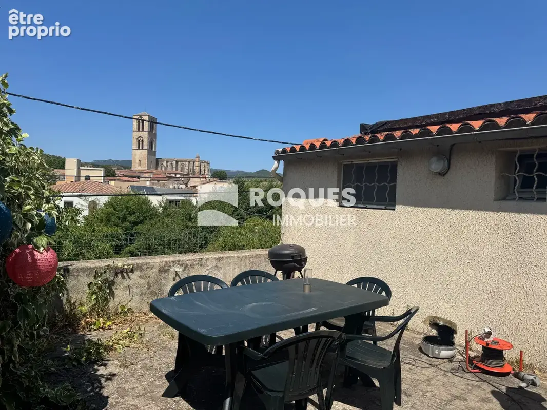 Lodève, centre ville, maison de ville à rénover, de 80 m2 habitables avec dépendances sur 570 m2 de terrain - photo 4
