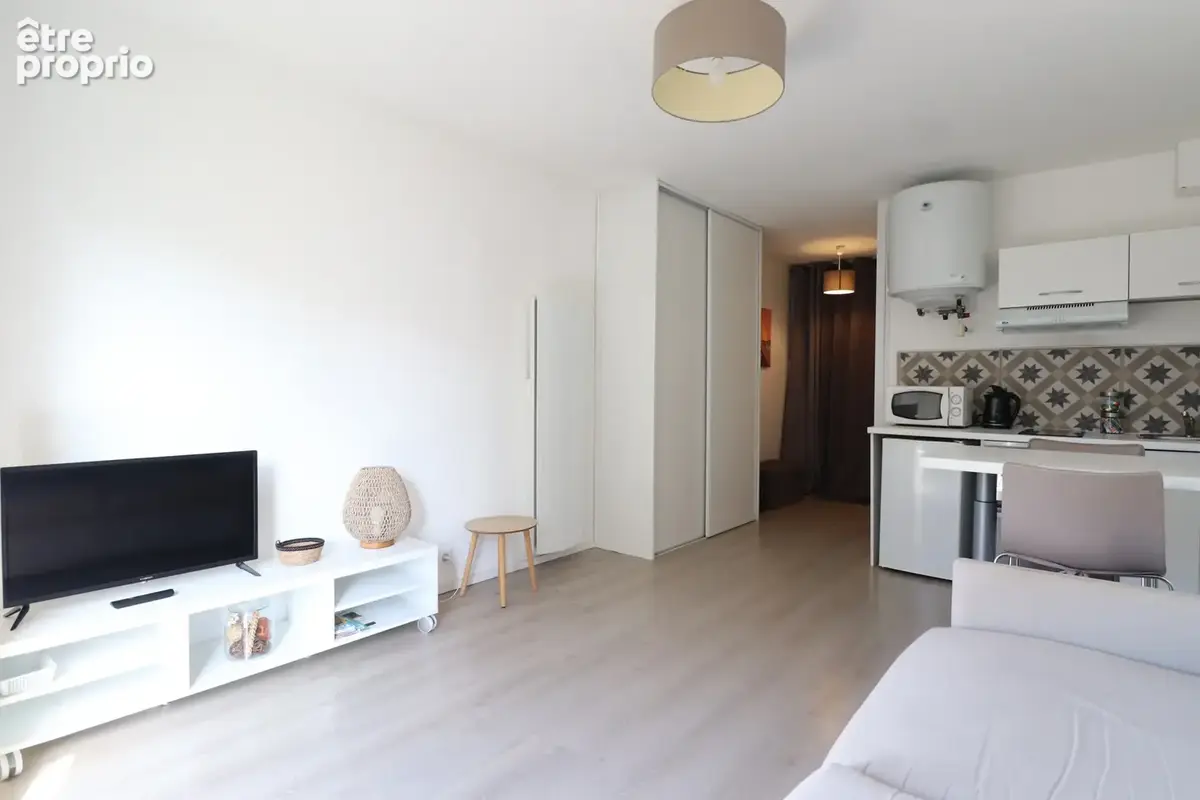 Royan - quartier du parc - appartement t1 avec balcon et parking - 150 m plage - photo 6