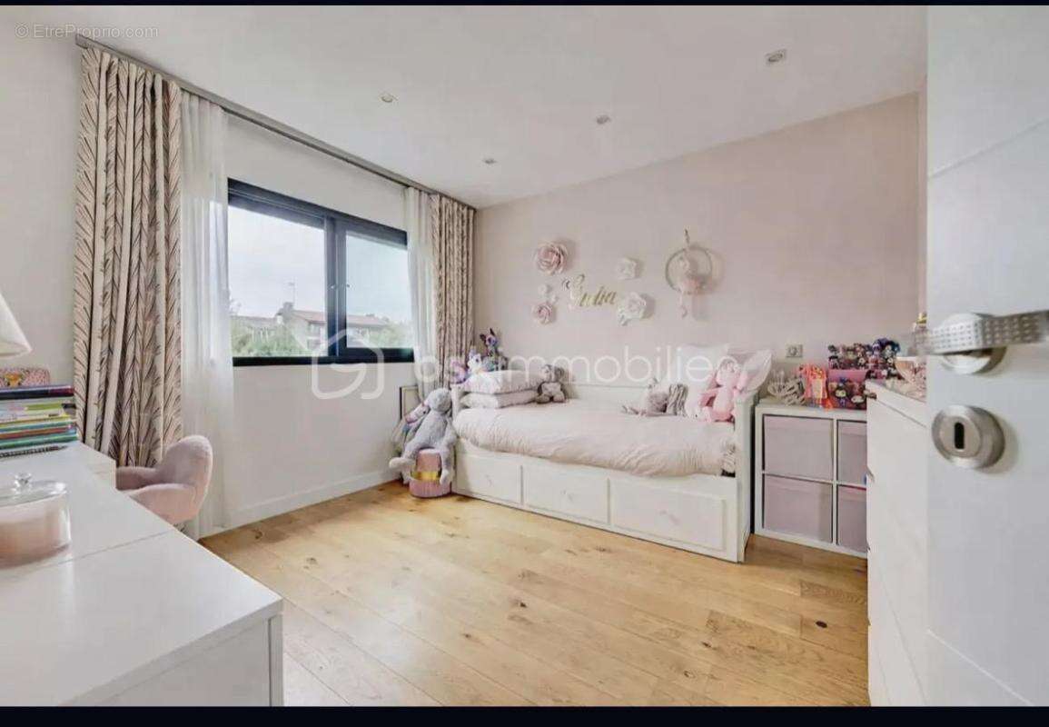 Maison contemporaine- 8 pièces -4 chambres - photo 9