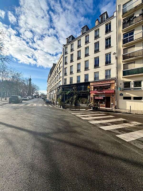 Local commerciale - 2 rue Amelot 75011 Paris - photo 8