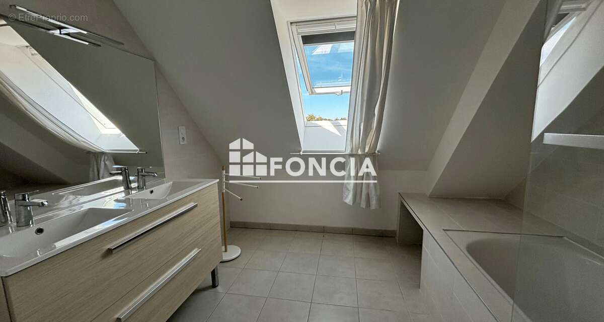 Concarneau - Appartement T4 - Dernier Etage - Ascenseur - Vue Mer - Terrasses - 3 places de parking privatives - photo 12