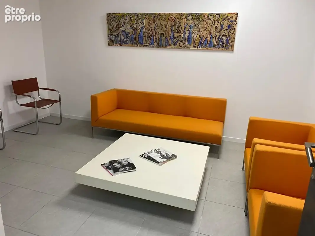 Appartement 108M² EGUILLES - PARKING 265 000 - photo 3