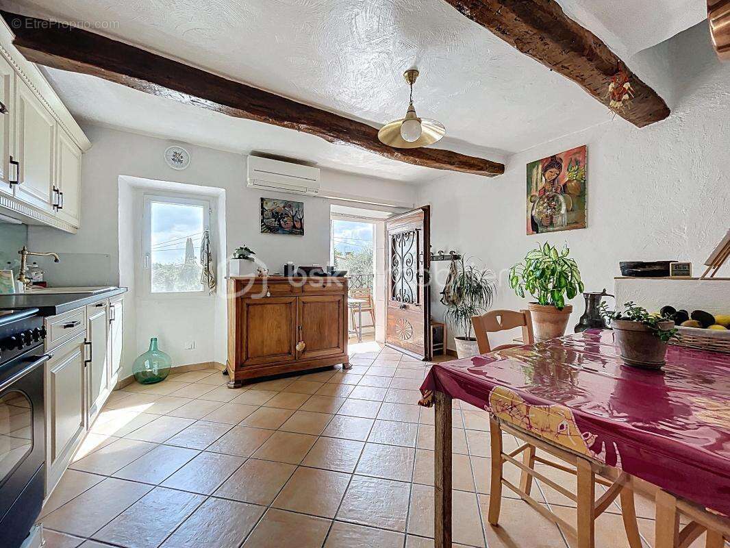 Maison à ROQUEFORT-LES-PINS