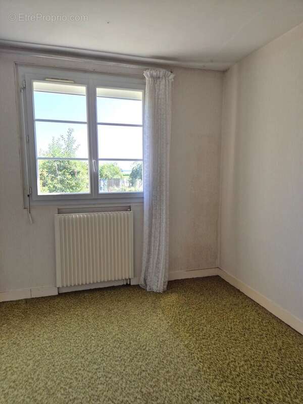 Maison à CORBEILLES