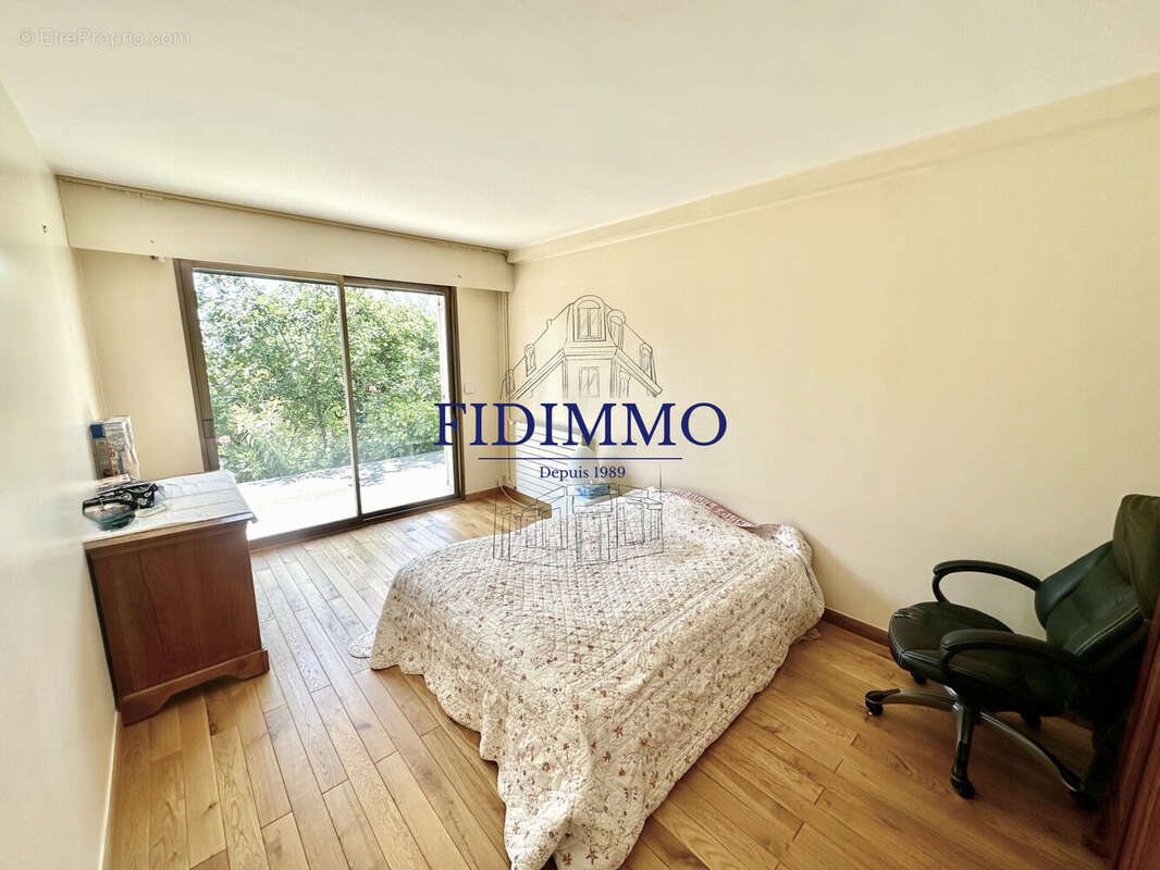 Maison à CHENNEVIERES-SUR-MARNE