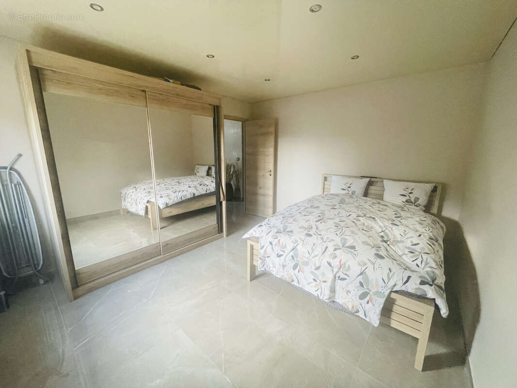 Maison à SAINT-QUENTIN