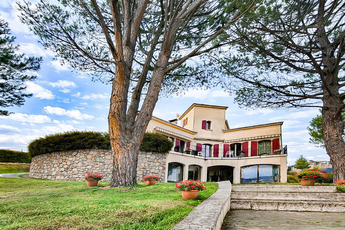 Maison à VILLEVOCANCE