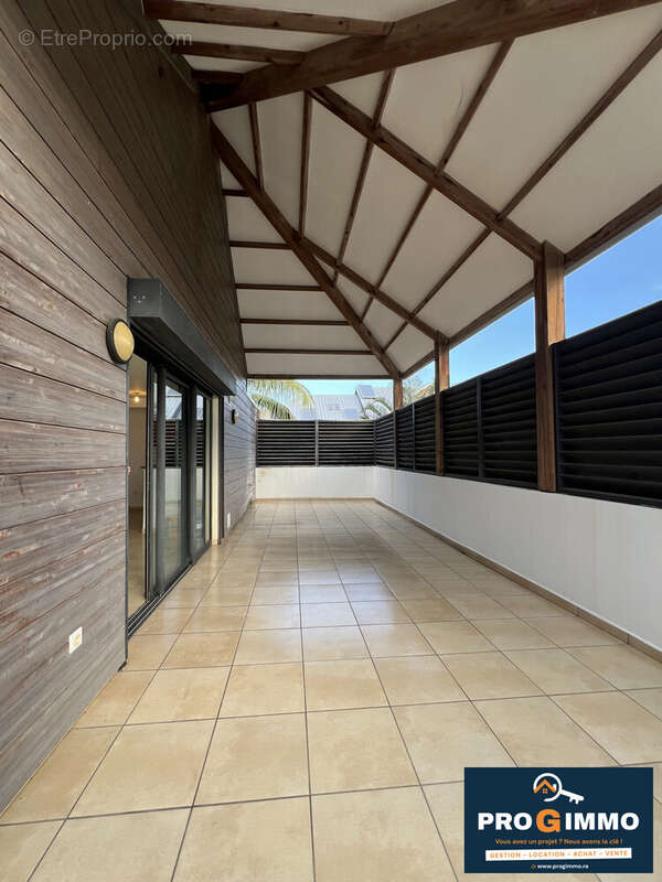 Appartement 74 m² à Saint-Pierre  - photo 9