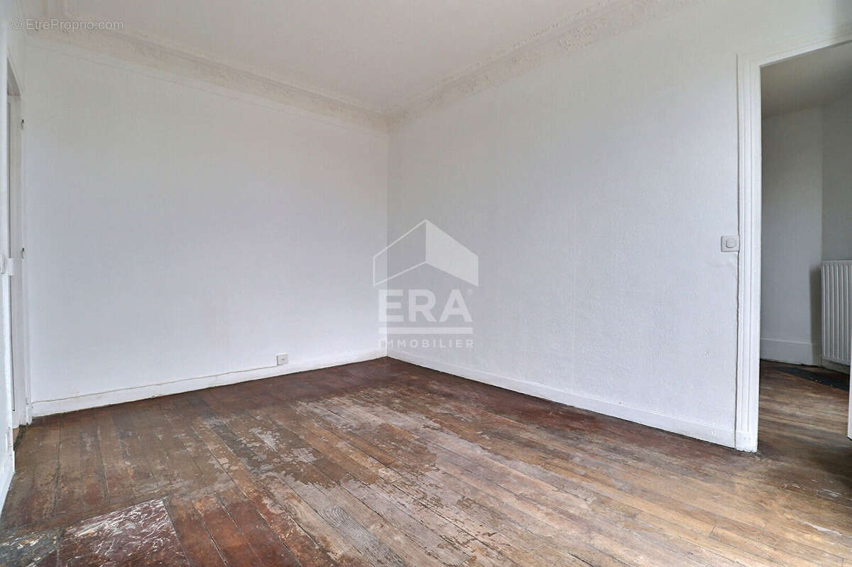 Appartement à LA COURNEUVE