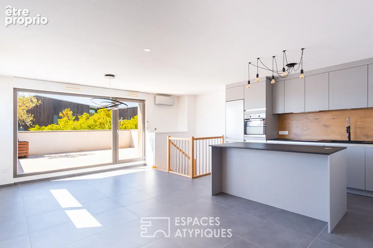 Duplex en dernier étage et sa terrasse - photo 2