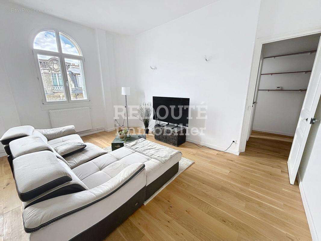Appartement à vendre Centre ville de REIMS - photo 2