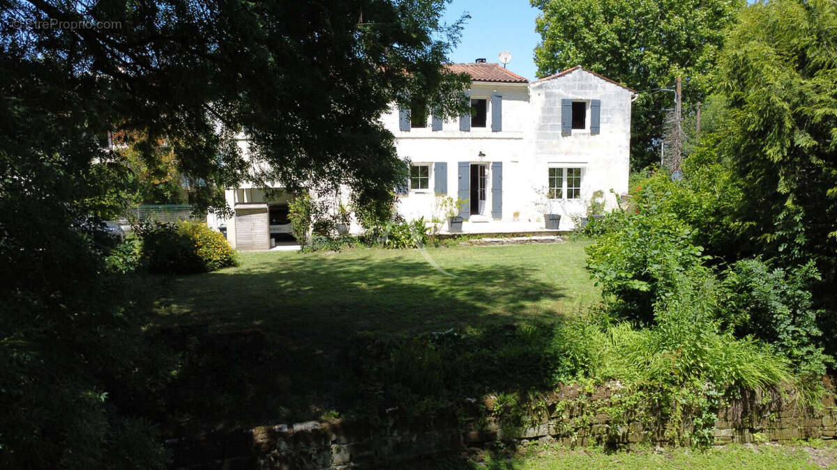Maison Saintes 8 pièces - Rive Gauche - photo 16