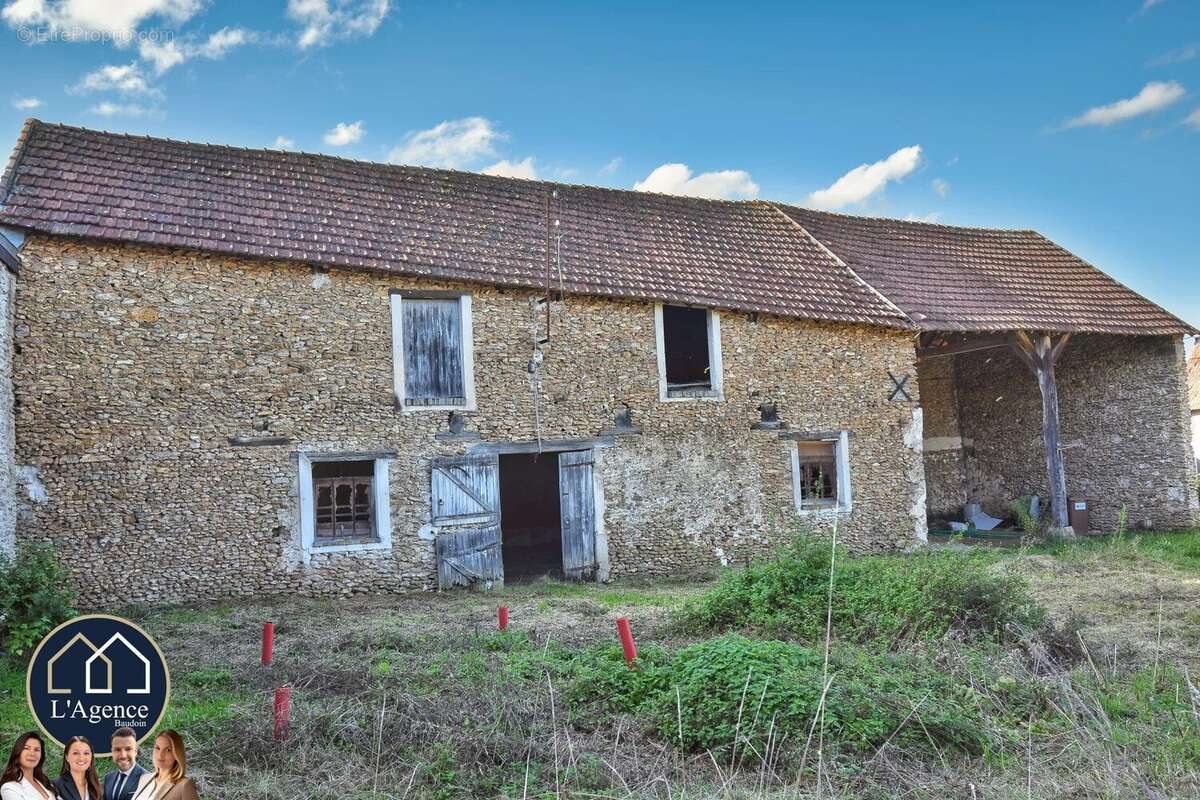 Maison à HOUDAN