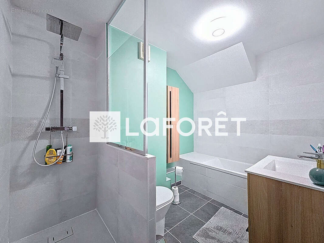Appartement à MOISSY-CRAMAYEL