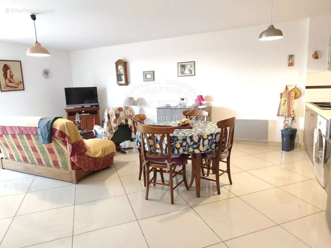 Appartement à LEZIGNAN-CORBIERES