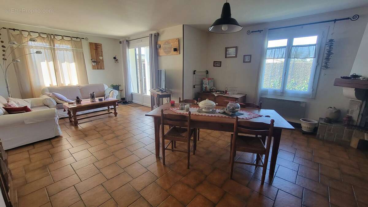 Maison à VERTEUIL-SUR-CHARENTE