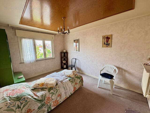 Maison à PARAY-VIEILLE-POSTE